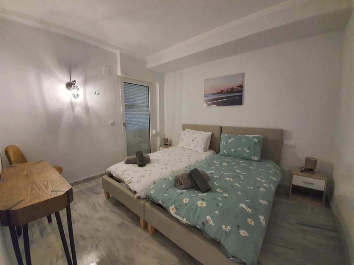 Jardines Del Puerto Apartment Denia Bagian luar foto